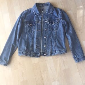 Gap women’s size M jeans jacket